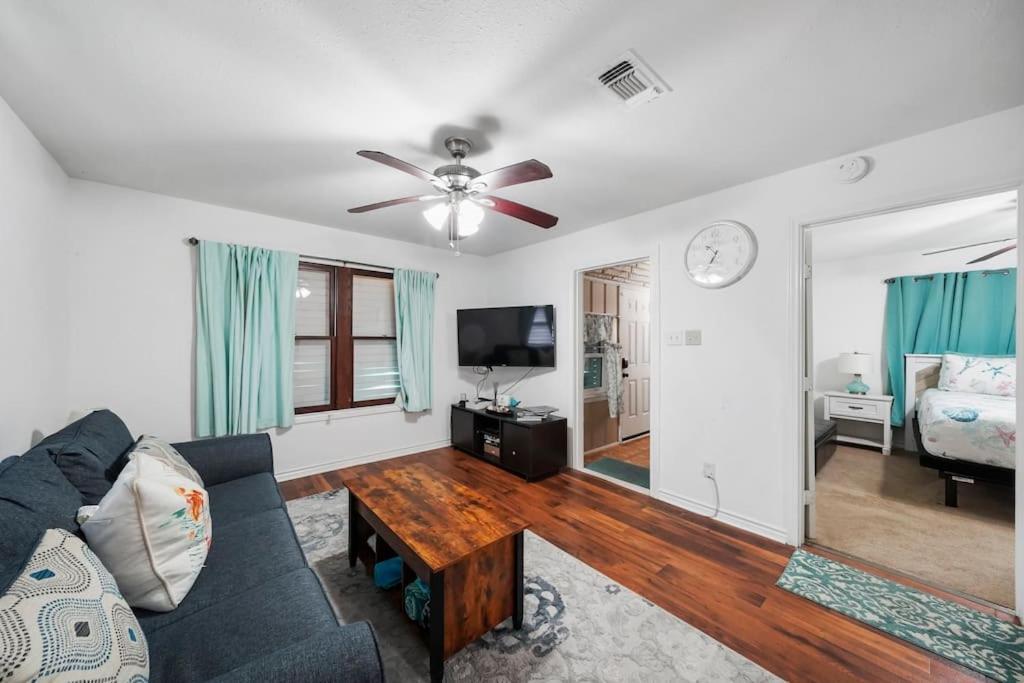 Galveston Beach House Family/Pet Friendly Eksteriør billede