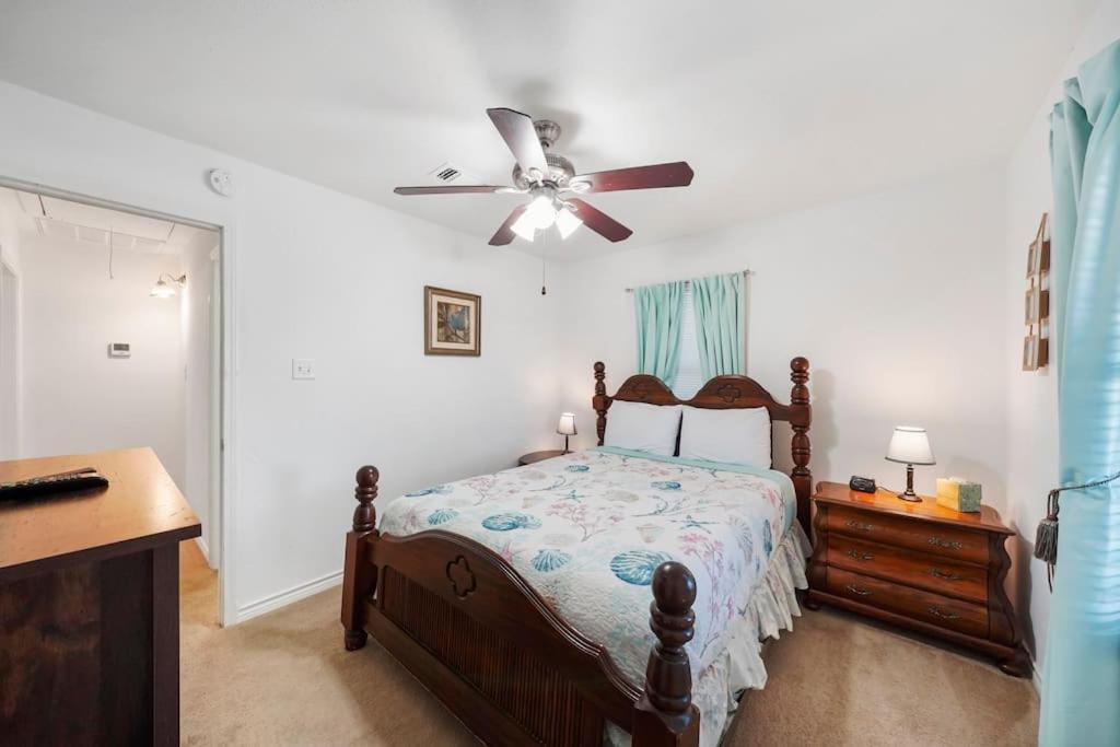 Galveston Beach House Family/Pet Friendly Eksteriør billede